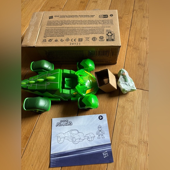 PJ Masks vehicle and figure. NWT. Green. Wicked fast shipping. - Picture 1 of 6